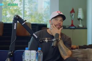 德?。簴|契奇摔倒了詹姆斯不扶他 他們倆關(guān)系不好