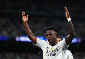 維尼修斯嘲諷赫羅納去踢西乙，打趣對(duì)手為了出場時(shí)間改踢中衛(wèi)