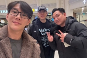 準(zhǔn)備機(jī)場(chǎng)起飛！經(jīng)紀(jì)人更新與AL打野Tarzan的合照