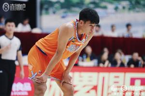 適應得不錯！狀元楊曦皓9中5&三分5中2拿到16分2板2帽