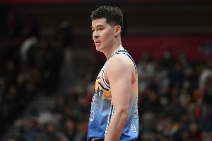 表現(xiàn)不多！阿不都沙拉木6中3僅拿6分4板3助1帽