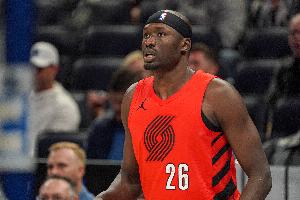 上場就能攻！里斯替補(bǔ)6分25秒 3中2拿到4分1板&正負(fù)值+11