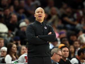 球隊5勝16負(fù)問題出在哪里？盧：傷病 這有點像連鎖反應(yīng)