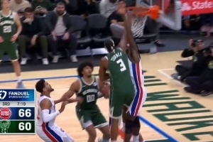 石破天驚！特納中路突擊 起飛滑翔單臂暴力隔扣斯圖爾特