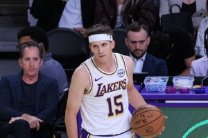 名記：湖人想換字母只能用里夫斯 但他明年合同年 到時(shí)可能留不住