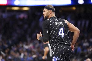 關(guān)鍵進(jìn)球價(jià)值連城！薩格斯19中9&三分7中4 砍下23分5助攻