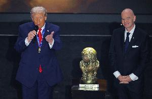 你信嗎？特朗普：我踢足球比C羅梅西略遜一籌，但速度更快一些