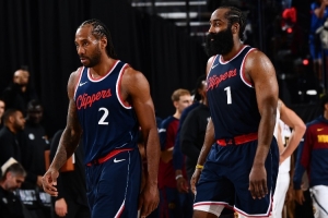 船記：本場失利對快船無疑雪上加霜 他們有空位三分但就是投不進(jìn)