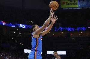 職場“霸凌”？揚布拉德接受采訪 杰倫·威廉姆斯讓其朝鏡頭狗叫