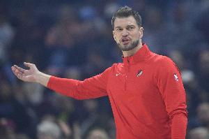 媒體人：神奇的五五開拓者 又是經(jīng)典的關(guān)鍵時刻掉鏈子