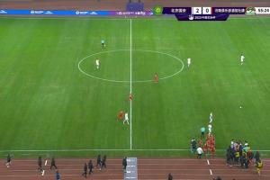 雙方球員發(fā)生沖突，比賽中斷3分鐘，達(dá)萬(wàn)和河南隊(duì)助教各吃1黃