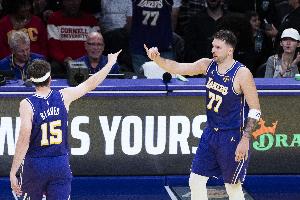 里夫斯開季19場合砍至少500分100助50三分 隊史第二快&僅次東契奇