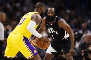 總得分&助攻均進(jìn)入前15名球員：哈登、詹姆斯、奧斯卡·羅伯特森