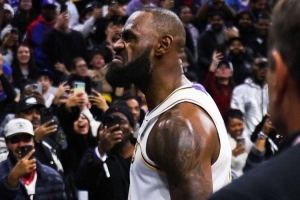 贏家歸來(lái)！詹姆斯本賽季出戰(zhàn)7場(chǎng) 湖人取得6勝1負(fù)