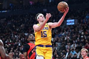 里夫斯：我們有很多人可以挺身而出 我打得不好我們也能贏球