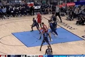 終于有正面貢獻(xiàn)！楊瀚森前場(chǎng)板先助攻三分 然后快攻再助攻扣籃