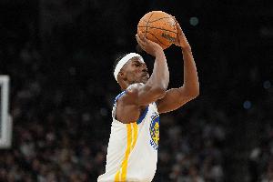 萬(wàn)箭齊發(fā)！勇士連續(xù)三分命中 末節(jié)轟出21-2進(jìn)攻狂潮