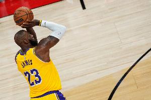 都回來啦！今日湖人客戰(zhàn)76人 詹姆斯將迎來復出！