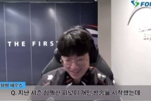 zeus：旺乎哥現(xiàn)在直播做的挺有趣的 我也會時不時看看為他應(yīng)援的