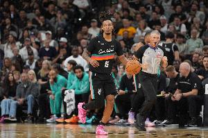 時隔9場迎來復(fù)出！卡斯?fàn)枺鹤约焊杏X很好 我將出戰(zhàn)今日比賽