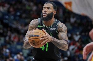 沒(méi)有加時(shí)！鵜鶘最后一攻未跑出機(jī)會(huì) 薩迪克·貝單腿絕平三分不中