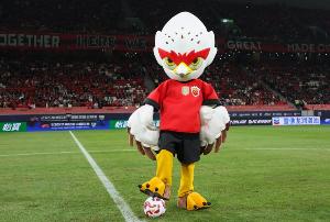 滬媒：海港希望今晚亞冠迎來(lái)首勝，但多名主力缺陣難度不小