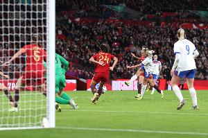 媒體人：中國(guó)女足找英格蘭熱身是自找羞辱，真有必要請(qǐng)洋帥嗎？