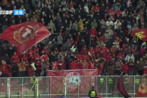 遼足回歸中超！鐵西體育場DJ帶著遼寧球迷高喊“中超我們來啦！”