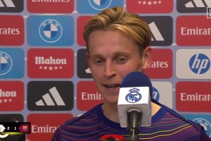 德容：卡瓦哈爾可以更衣室和亞馬爾談，而不是在場上做手勢